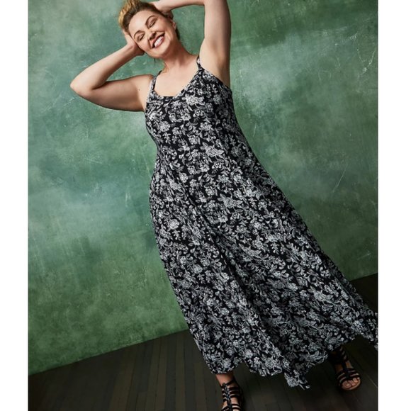 torrid Dresses & Skirts - Torrid 4 Black Floral Challis Trapeze Maxi Dress